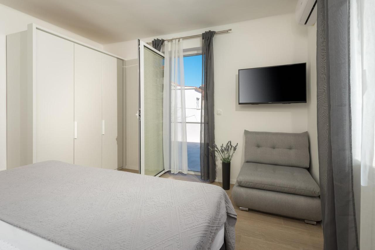 Villa Roko- The Spacious Luxury Trogir Exterior photo